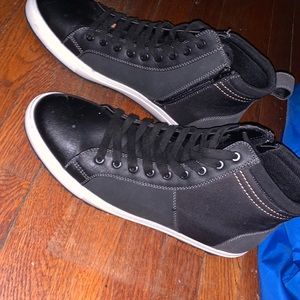 Black Hightop Dress Shoes By Unlisted